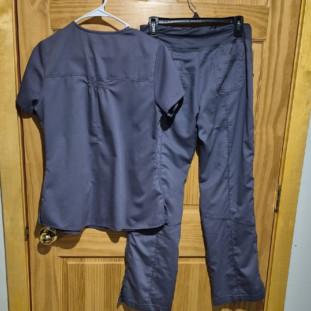 Grey's Anatomy Women's Scrub Set - Charcoal - Picture 5 of 5